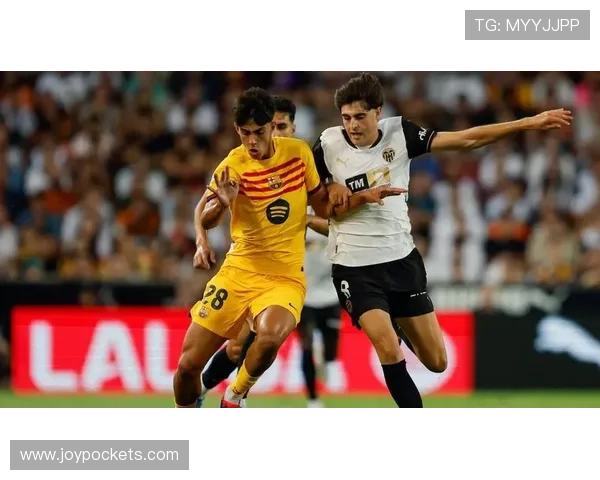 贝尔纳尔中场退场引关注 贝尔纳尔中场退场引关注