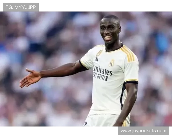 费兰-门迪参与皇马与拜仁赛前最后训练